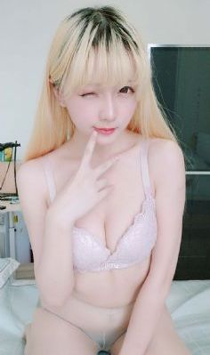 丰满的大胸女朋友3在线看